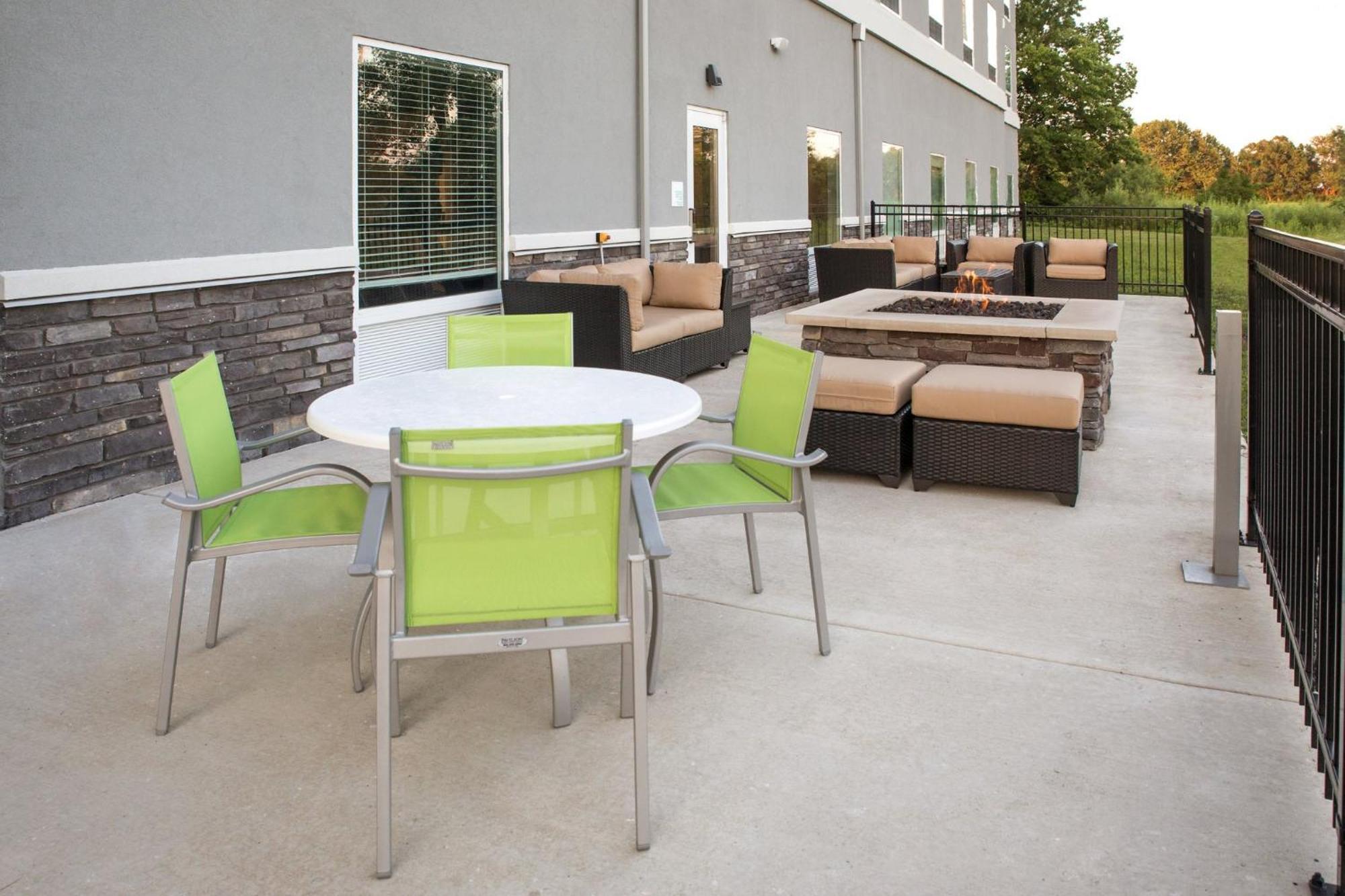 Holiday Inn & Suites Decatur-Forsyth By Ihg Экстерьер фото